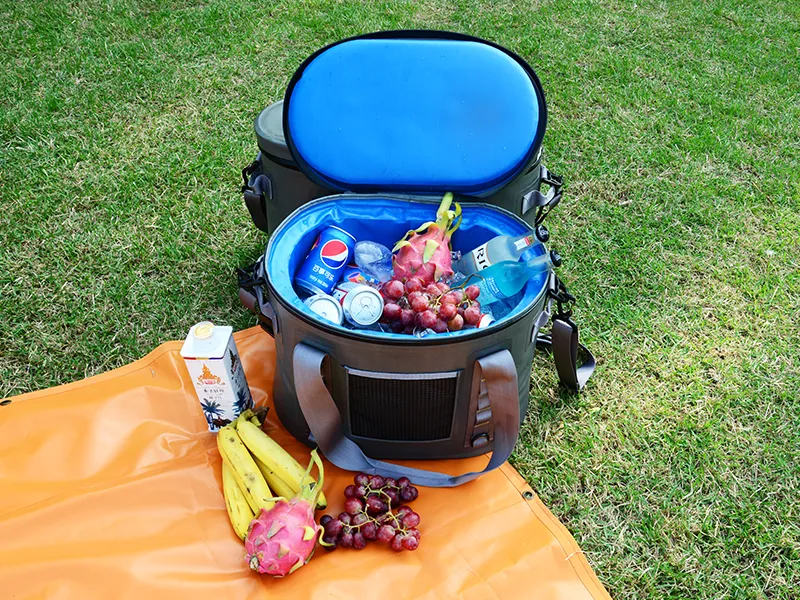 Πώς να επιλέξετε το υλικό για μια τσάντα πάγου κάμπινγκ;